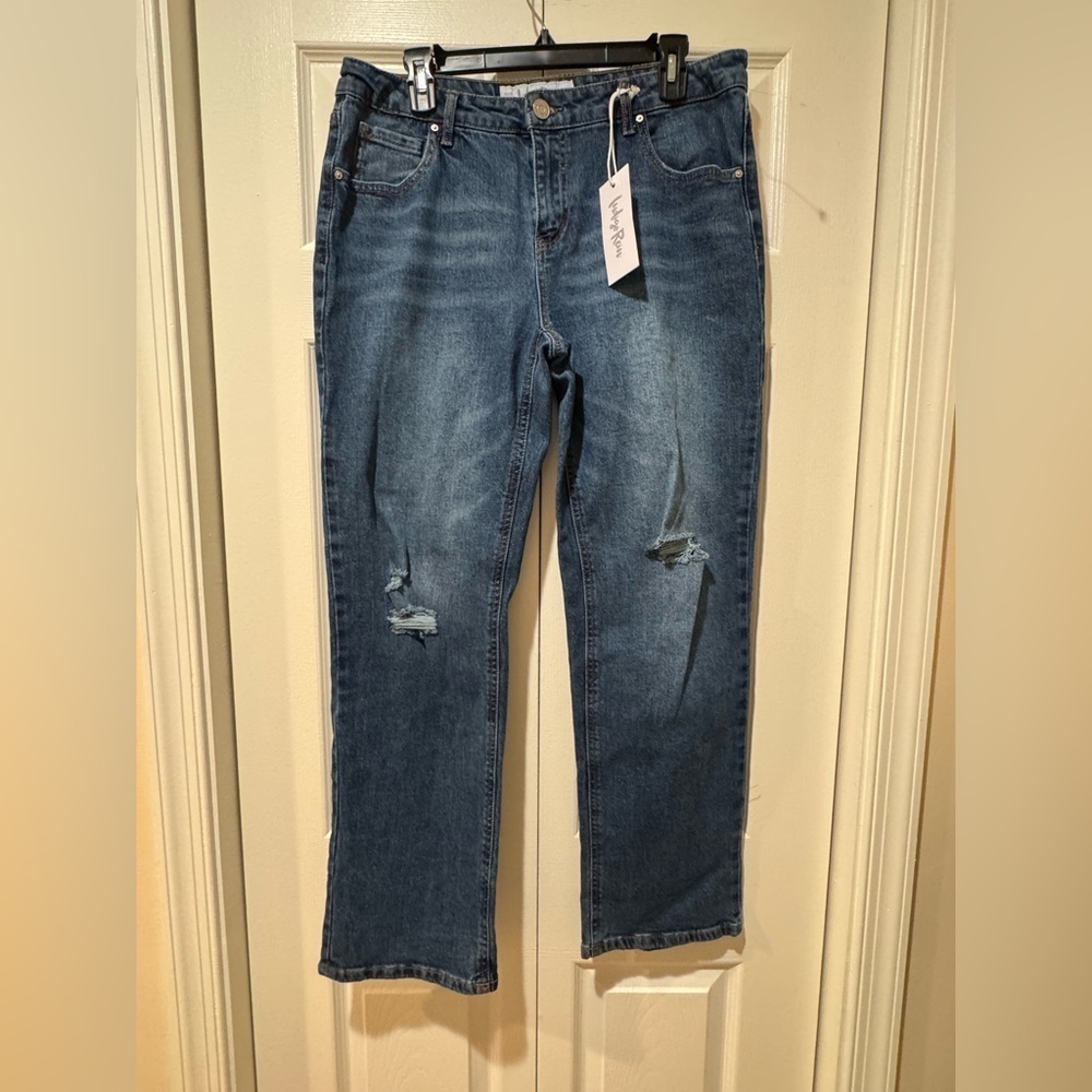 Indigo Rain mid Rise, straight leg distressed Jeans. Junior size 13. NWT